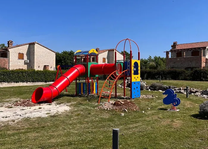 Family Friendly House With A Swimming Pool Butkovici, Istria - Sredisnja Istra - 22788 Svetvinčenat